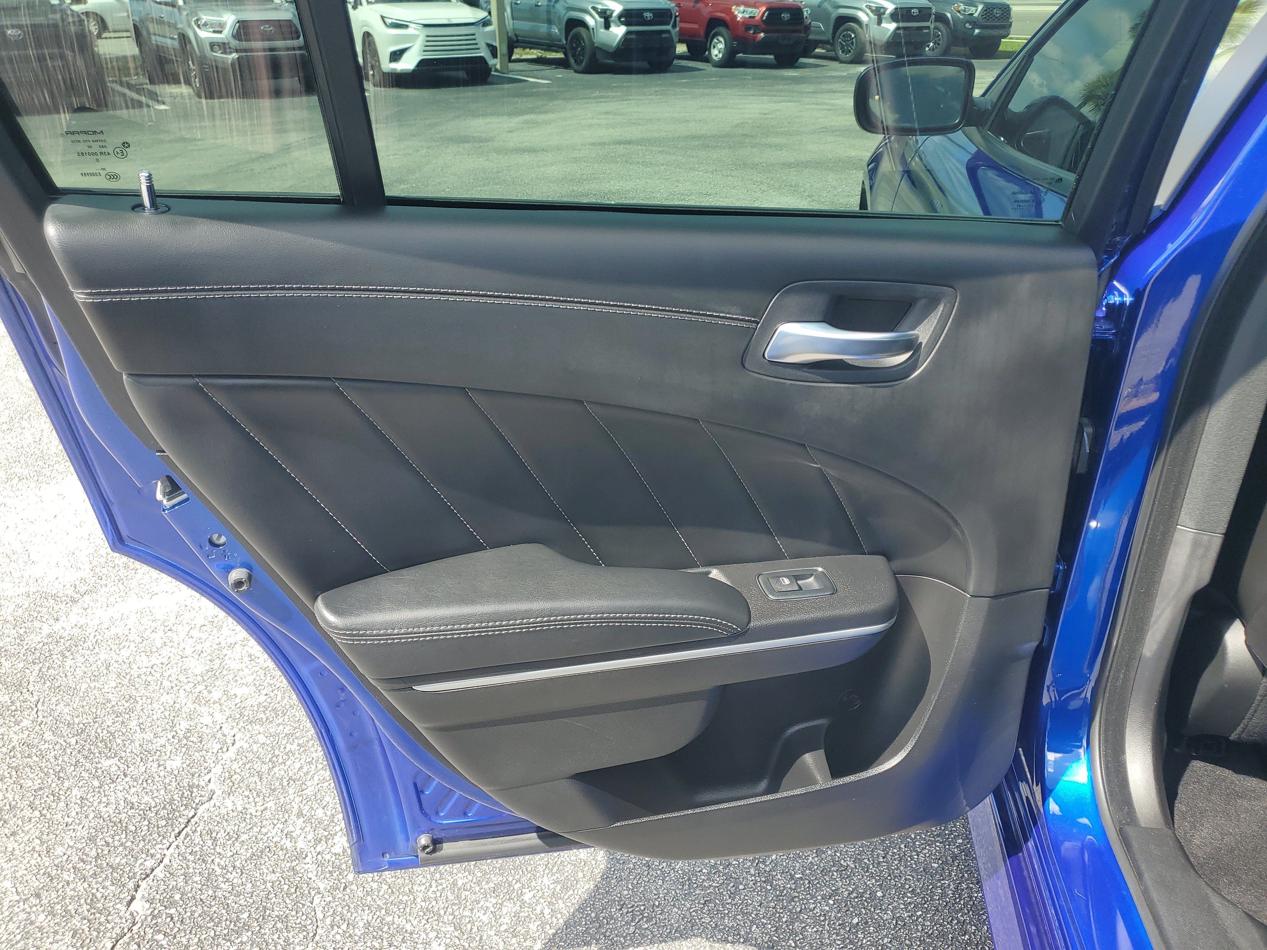 Used 2021 Dodge Charger R/T w/ Plus Group RWD image 17