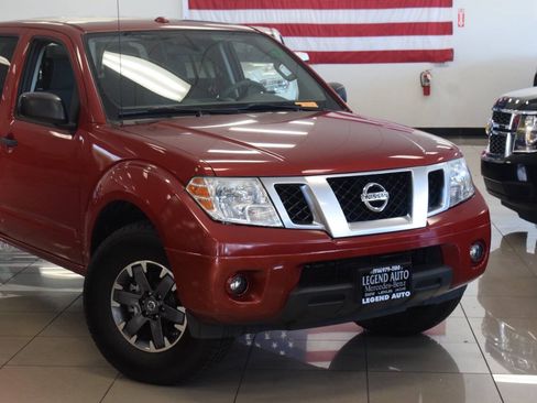 Used 2015 Nissan Frontier Desert Runner RWD image 4