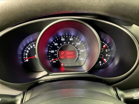Used 2016 Kia Soul FWD image 13