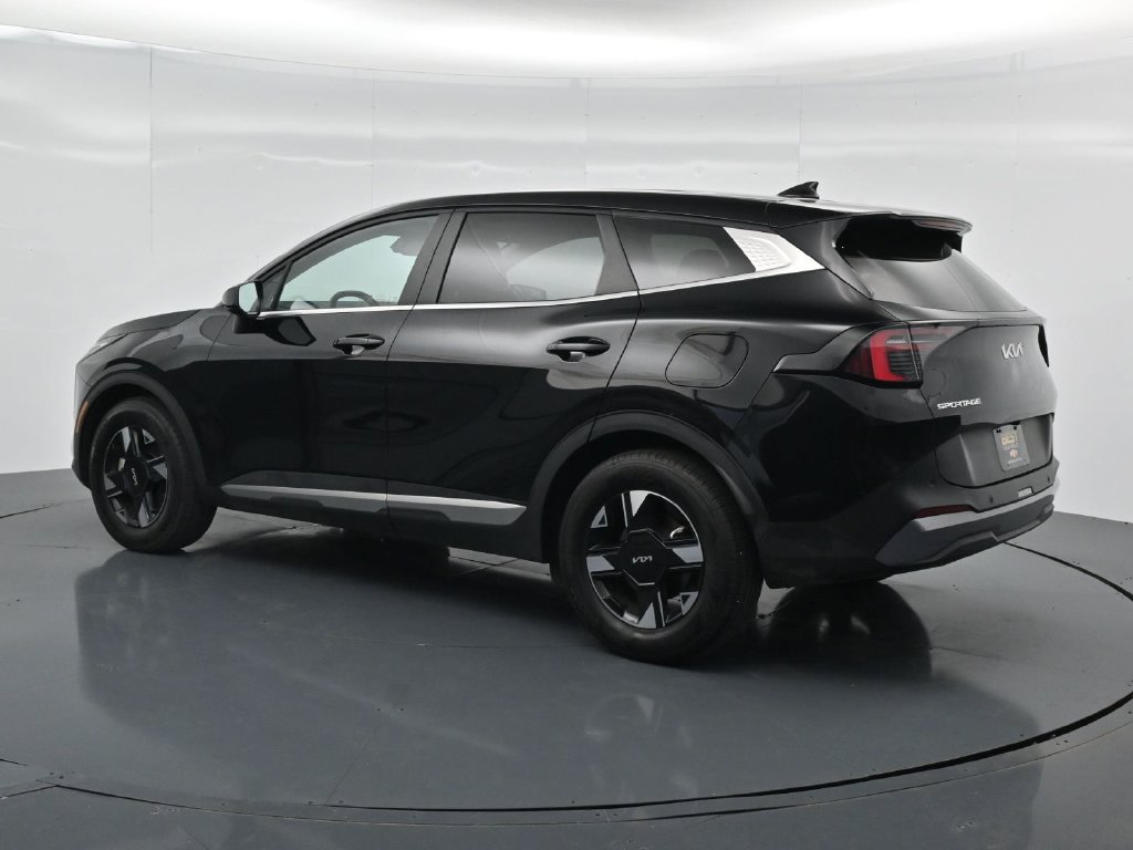 Used 2026 Kia Sportage LX FWD image 4