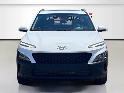 Used 2023 Hyundai Kona SEL w/ Convenience Package FWD image 2