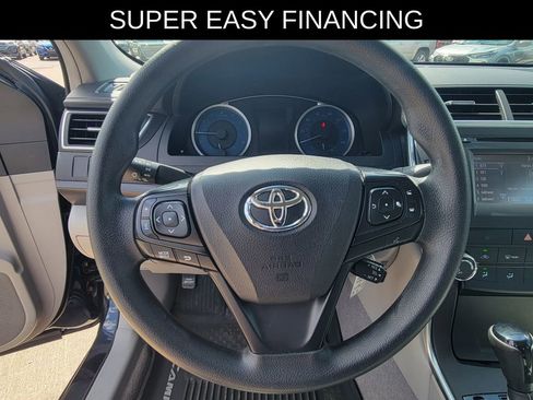 Used 2017 Toyota Camry LE FWD image 19