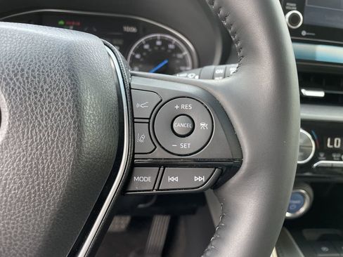 Used 2021 Toyota Venza XLE w/ Softex Package image 29