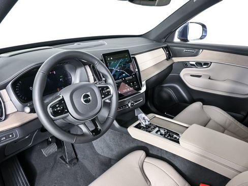 New 2026 Volvo XC90 T8 Ultra w/ Protection Package Premier AWD/4WD image 4