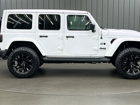 Used 2023 Jeep Wrangler Unlimited Sahara w/ Cold Weather Group image 6