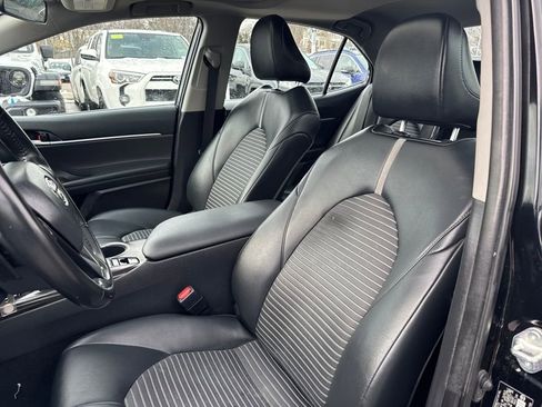 Used 2023 Toyota Camry SE image 14