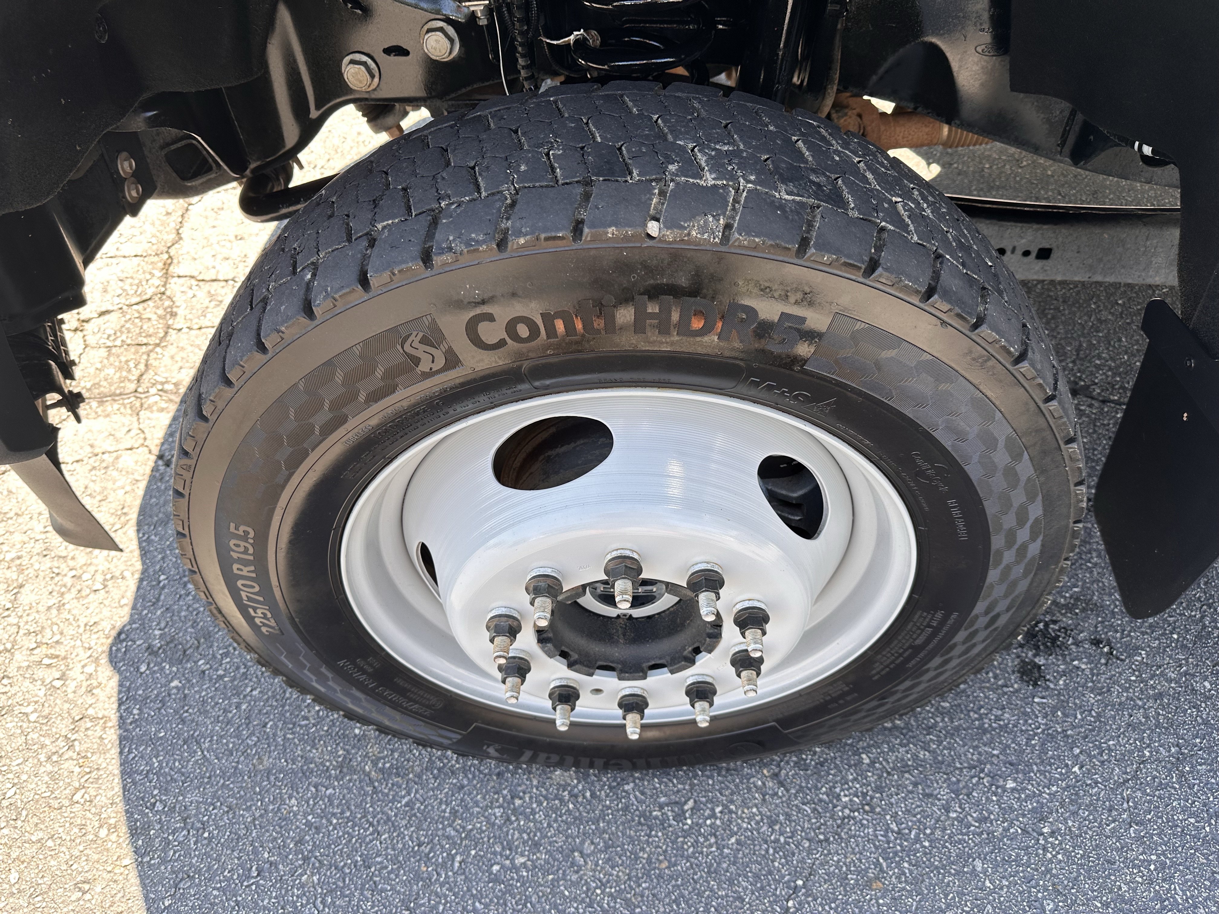 Used 2024 Ford F550 4x4 Crew Cab Super Duty image 26