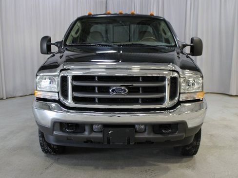 Used 2004 Ford F350 Lariat image 2