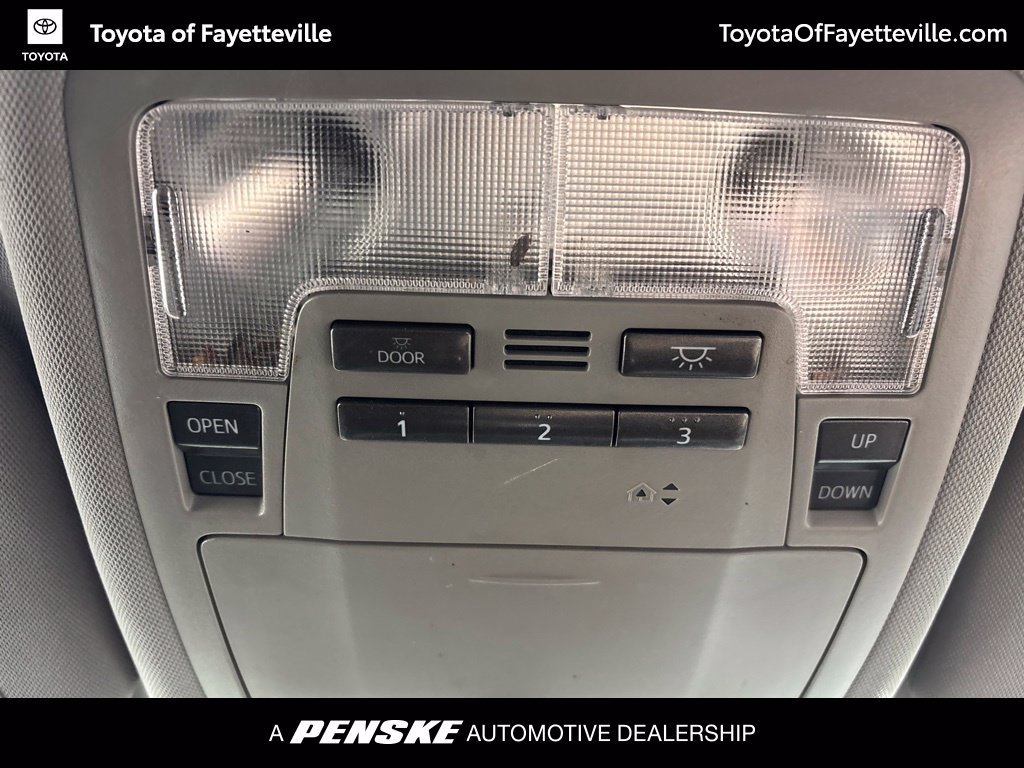 Used 2016 Toyota Highlander XLE AWD/4WD image 30