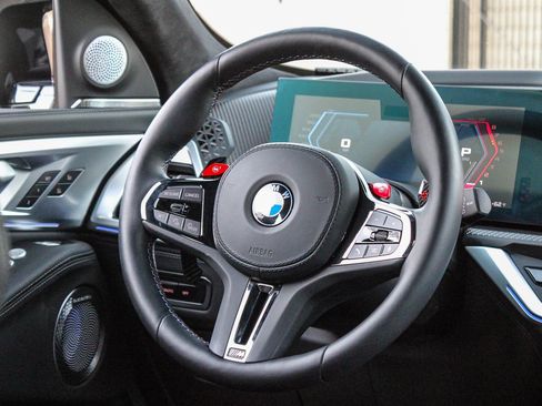 Used 2024 BMW XM image 18