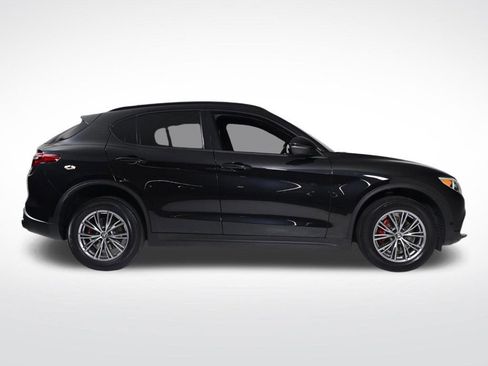 Used 2022 Alfa Romeo Stelvio Sprint image 6