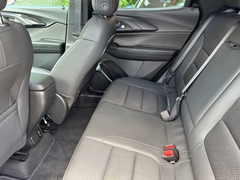 Used 2023 Chevrolet TrailBlazer RS w/ Sun and Liftgate Package FWD image 28