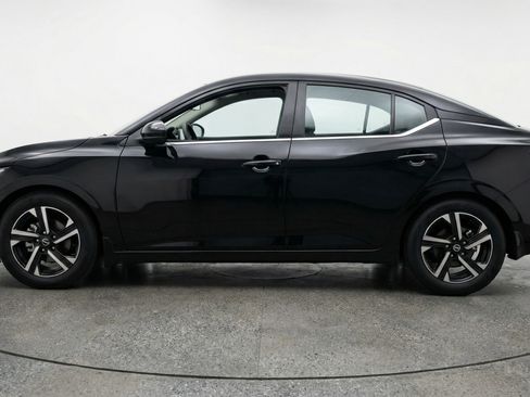 Used 2025 Nissan Sentra SV image 5