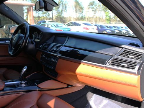 Used 2013 BMW X6 M image 16