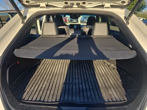 Certified 2021 Toyota Venza Limited image 12