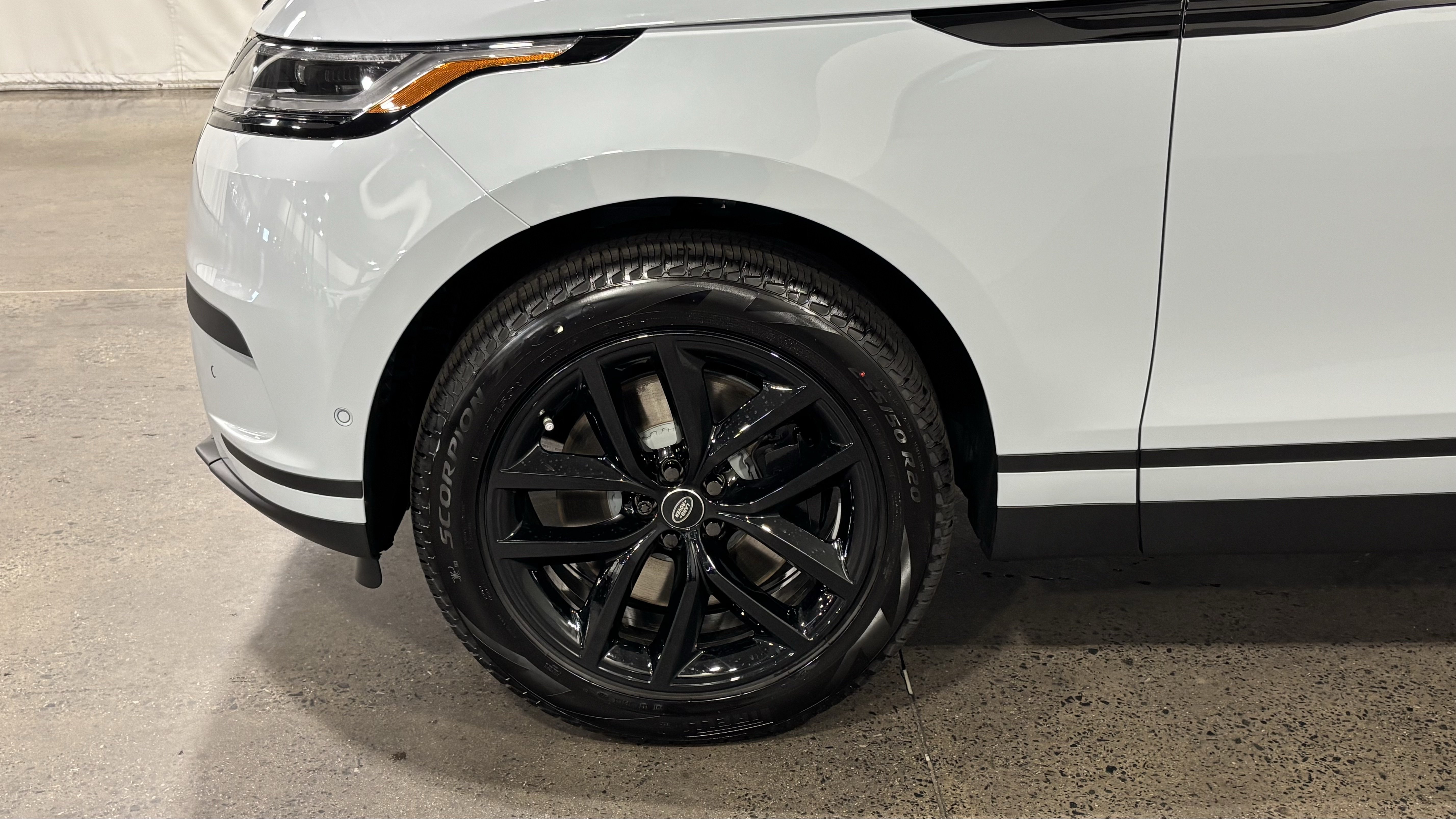 New 2026 Land Rover Range Rover Velar S AWD/4WD image 10