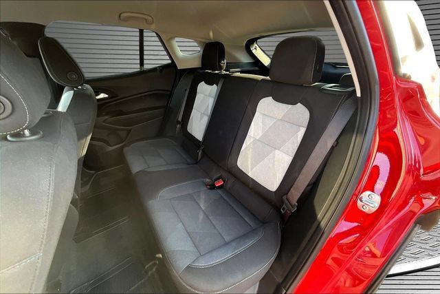 Used 2026 Chevrolet Trax LS FWD image 20