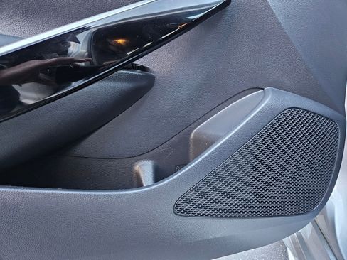 Used 2020 Toyota Corolla XSE image 16