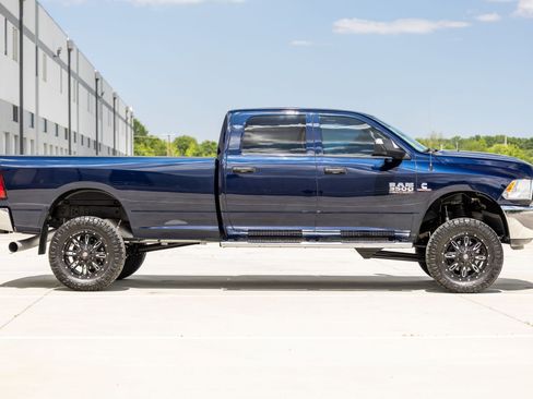 Used 2016 RAM 3500 Tradesman w/ Chrome Appearance Group AWD/4WD image 9