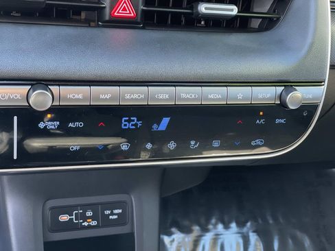 Certified 2025 Hyundai Ioniq 5 SE image 16