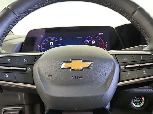 Used 2025 Chevrolet Suburban LT w/ Comfort Package AWD/4WD image 25