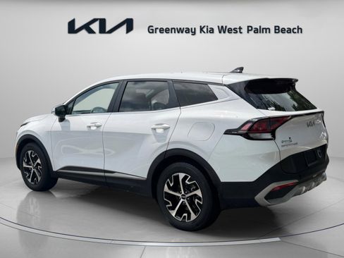 Used 2023 Kia Sportage EX FWD image 5