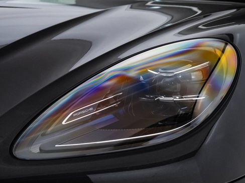 Certified 2026 Porsche Macan AWD/4WD image 7