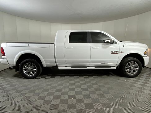 Used 2018 RAM 3500 Laramie Longhorn image 7