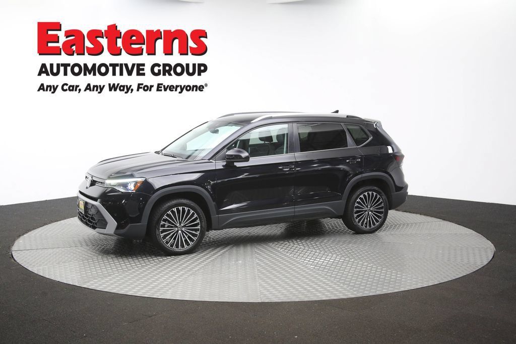 Used 2025 Volkswagen Taos SE FWD image 56