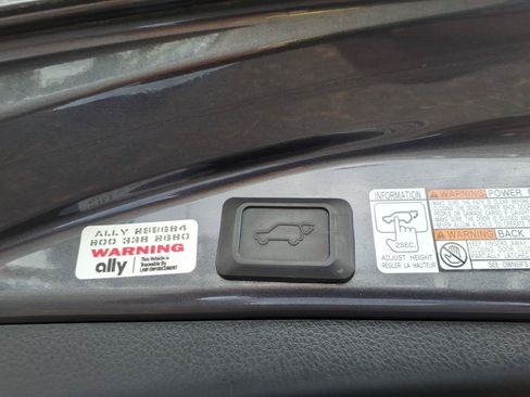 Used 2018 Toyota RAV4 XLE FWD image 6