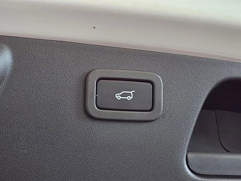 Used 2020 Jaguar E-PACE SE AWD/4WD image 6