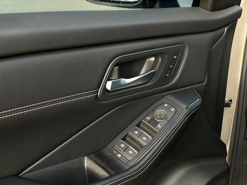 Certified 2024 Nissan Rogue SL w/ SL Premium Package image 12