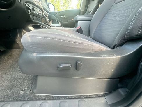 Used 2022 Nissan Frontier SV AWD/4WD image 15