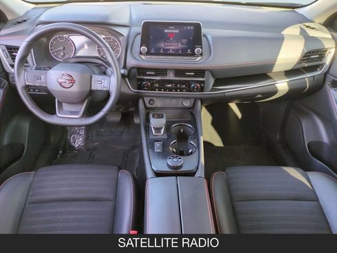 Used 2025 Nissan Rogue SV AWD/4WD image 13
