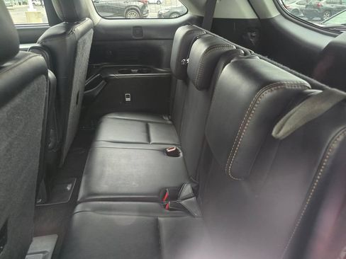 Used 2018 Toyota Highlander XLE AWD/4WD image 25