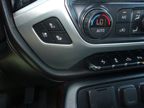 Used 2018 GMC Sierra 1500 SLT AWD/4WD image 25