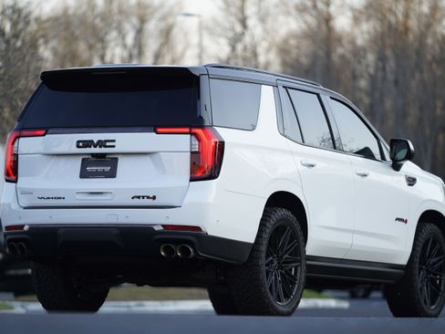 Used 2025 GMC Yukon AT4 Ultimate image 3