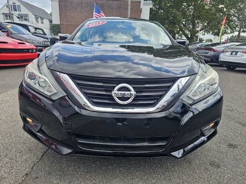 Used 2017 Nissan Altima 2.5 SV FWD image 2