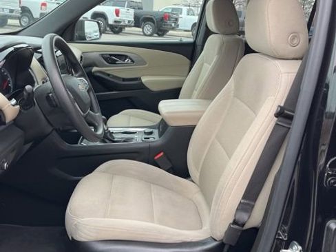 Used 2022 Chevrolet Traverse LS image 28