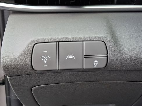 Used 2023 Hyundai Elantra SEL FWD image 24
