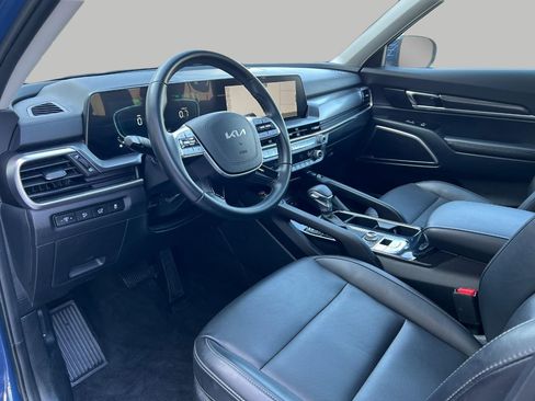 Used 2025 Kia Telluride S image 17