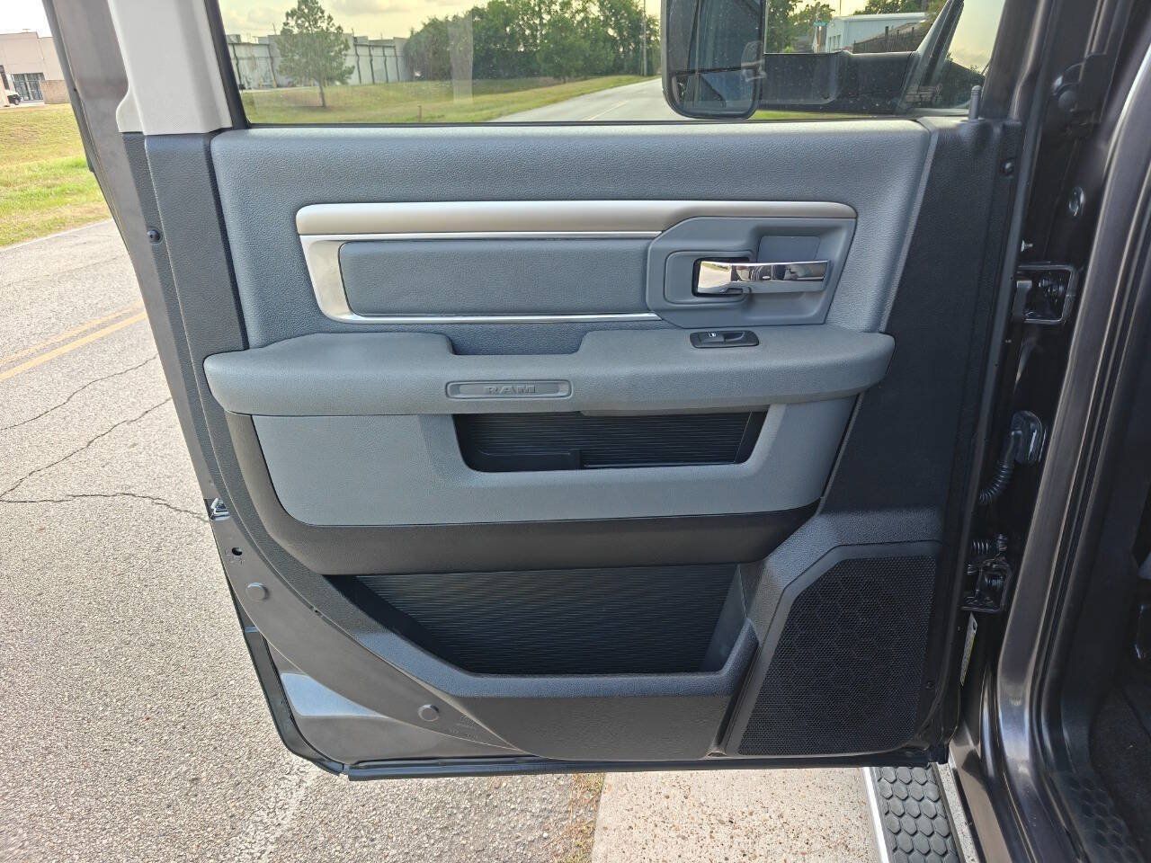 Used 2015 RAM 1500 Lone Star RWD image 14