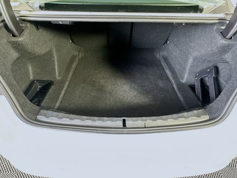 Used 2025 BMW 330i Sedan image 31