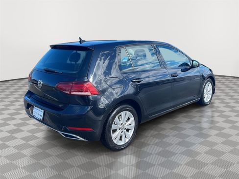 Used 2021 Volkswagen Golf 4-Door image 6