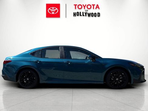 New 2026 Toyota Camry SE image 3