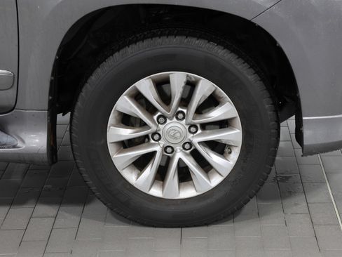 Used 2014 Lexus GX 460 image 11