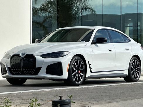 Used 2023 BMW i4 eDrive40 w/ M Sport Package RWD image 7