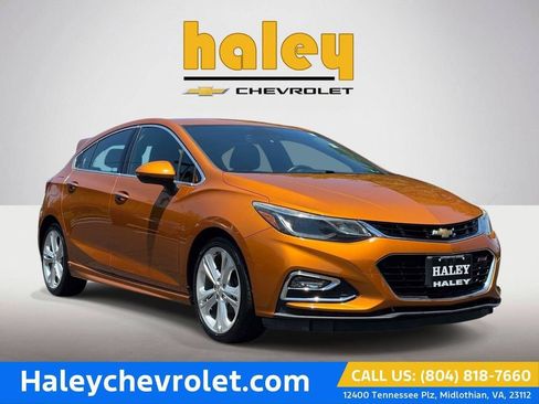 Used 2017 Chevrolet Cruze Premier FWD image 1