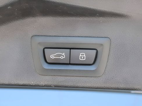 Used 2025 BMW X5 M60i AWD/4WD image 18