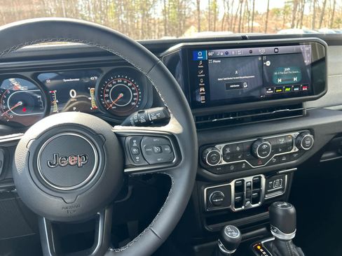 Used 2026 Jeep Wrangler Unlimited Sport AWD/4WD image 24